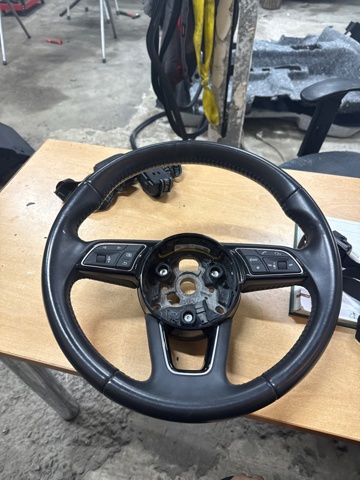 Колесо рулевое 8V0419091CGINU VAG