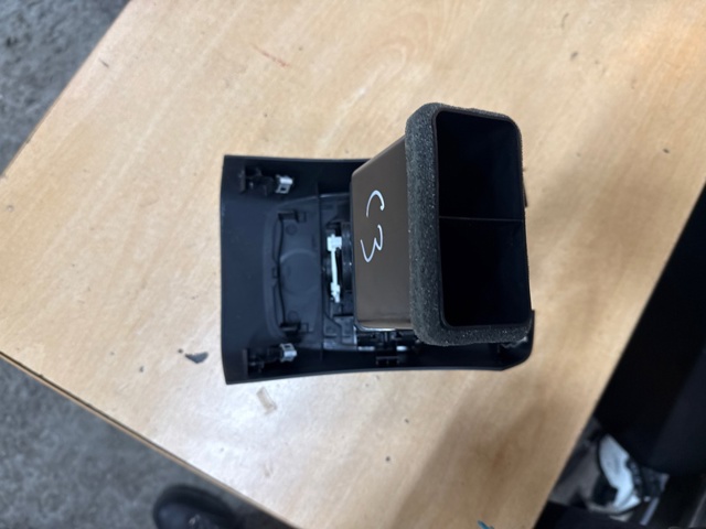 8V0819203A6PS VAG купить в Украина