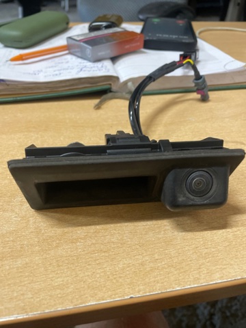 8V0827566A VAG купить в Кривой Рог