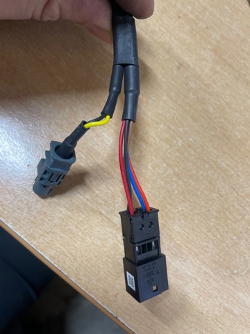 8V0827566A VAG купить в Сумы