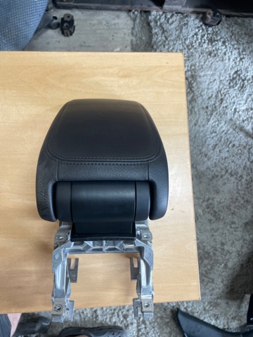 Крышка подлокотника 8V0864207H38M VAG