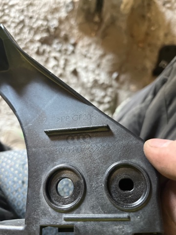 8V5807329A VAG купить в Запорожье