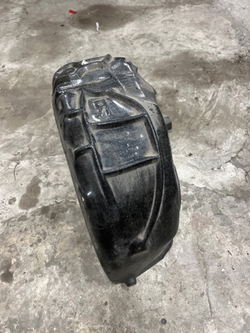 8V5810172C VAG Подкрылок крыла заднего правый купить в Ирпень