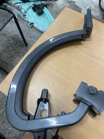 VAG 8V5827301C Петля крышки багажника в наличии Павлоград