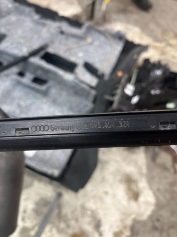 VAG 8V5854328A9B9 в наличии Ровно
