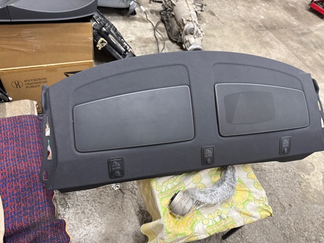 VAG 8V5863411HRY9 Полка салона задняя в наличии Кривой Рог