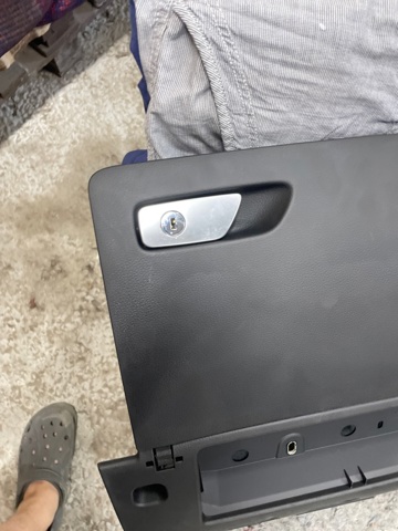 8V5880302A6PS Ящик перчаточный (бардачок) купить Украина