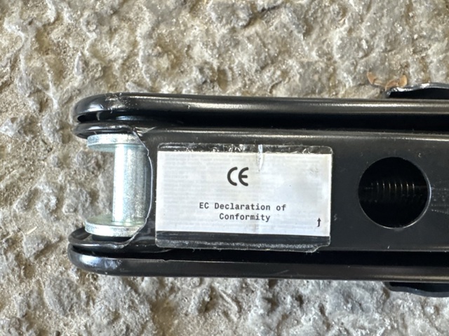 8W0011031C Домкрат купить Ирпень