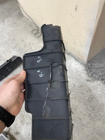 8W0505562A VAG Защита заднего нижнего рычага купить в Чернигов