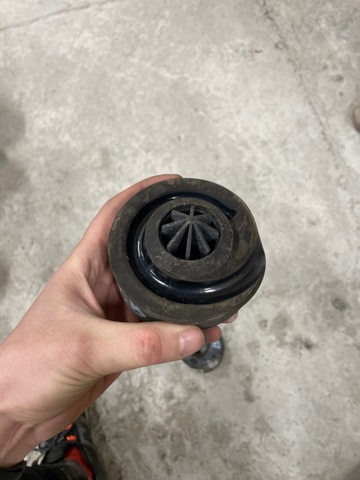 Резиновое кольцо пружины задней 8W0512149A VAG