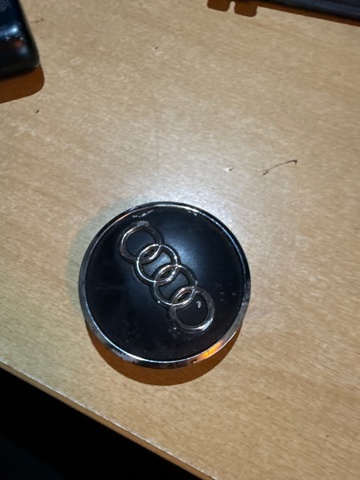 Колпаки на колеса 8W0601170B VAG