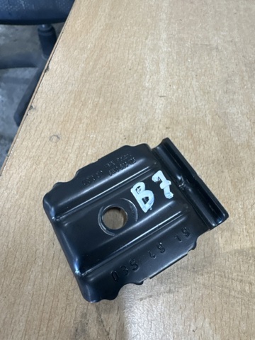 Крепление аккумулятора 8W0803123 VAG