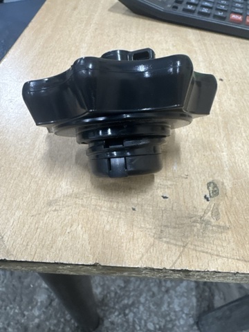 VAG 8W0803899 Болт креплення запасного колеса в наличии Черкассы