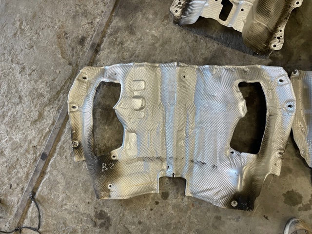 Тепловой экран выхлопа 8W0803979E VAG
