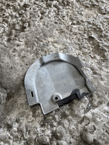 Лючок подкрылка переднего левого 8W0805583A VAG