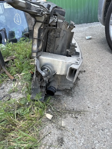 8W0805594 VAG Суппорт радиатора в сборе (монтажная панель крепления фар) купить в Каменское