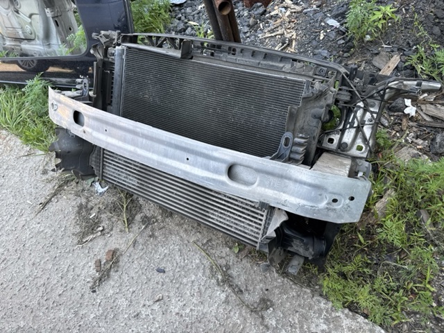 Швеллер переднего бампера 8W0807113 VAG