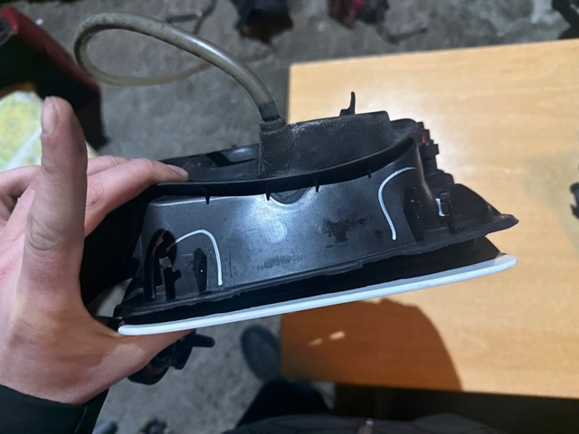 Лючок топливного бака 8W0809907BGRU VAG