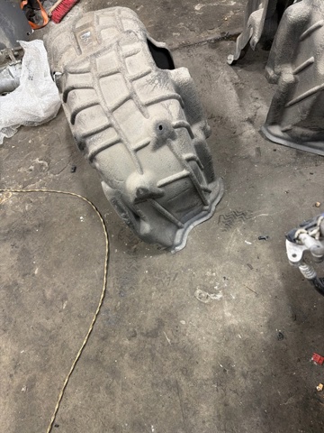 8W0810171F Подкрылок крыла заднего левый купить Ирпень
