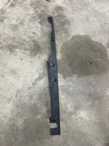 8W0820582C VAG Заглушка жабо боковая купить в Каменское