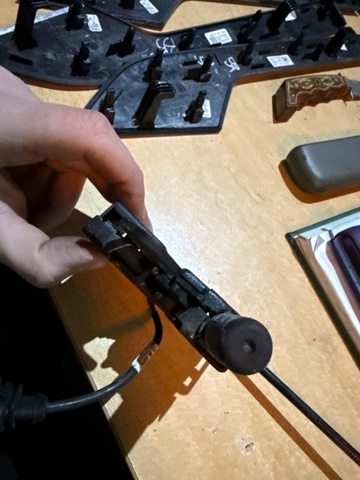 VAG 8W0823509B Замок капота в наличии Ровно