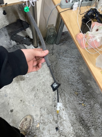 Тяга замка двери передней 8W0837085A VAG
