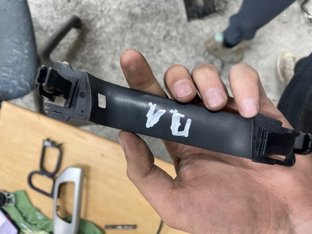 VAG 8W0837205 Ручка двери левой наружная передняя/задняя в наличии Тернополь