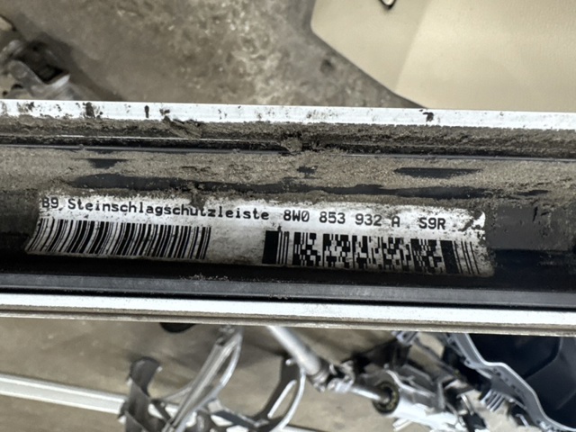 VAG 8W0853932AGRU в наличии Винница