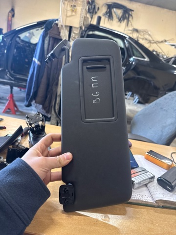 Козырек противосолнечный 8W0857552AM7C0 VAG