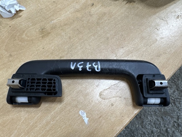 8W0857607A4PK VAG Ручка крыши салона купить в Киев