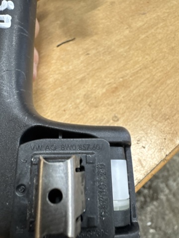8W08576084PK VAG купить в Ирпень