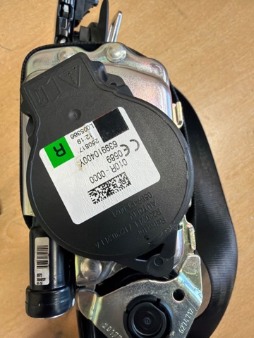 8W0857706JV04 VAG Ремень безопасности купить в Николаев