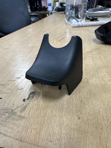 8W08589374PK Накладка (крышка) кронштейна зеркала салона купить Полтава