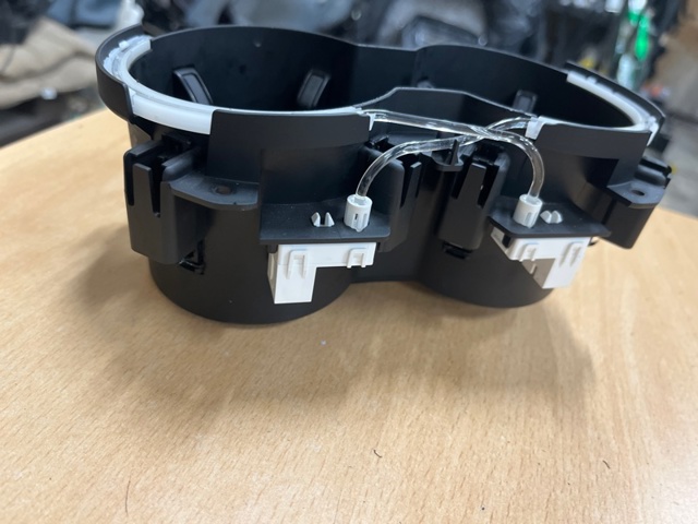 VAG 8W0862533A6PS Подстаканник подлокотника центральной консоли в наличии Одесса