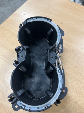 VAG 8W0862533A6PS Подстаканник подлокотника центральной консоли в наличии Львов
