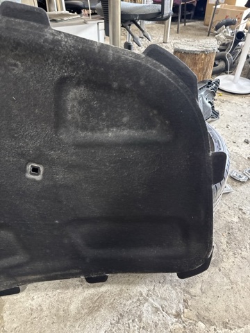 VAG 8W0863825B Шумоизоляция капота в наличии Ровно