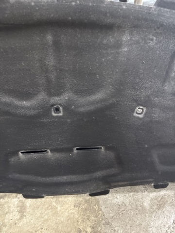 VAG 8W0863825B Шумоизоляция капота в наличии Чернигов