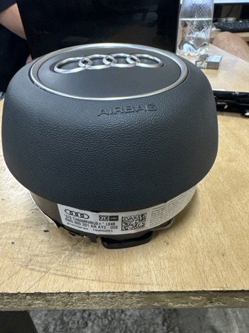 8W0880201ARAY2 Подушка безопасности водителя купить Одесса