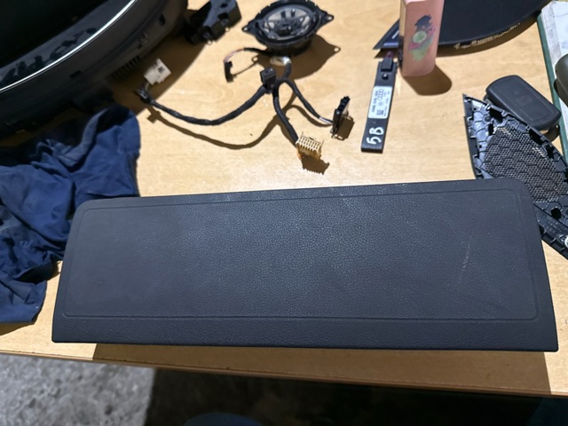 VAG 8W0880842E Подушка безопасности (AIRBAG) пассажирская, защиты коленей в наличии Николаев