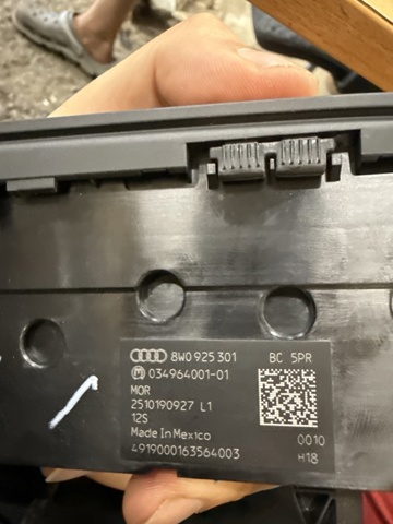 VAG 8W0925301BC5PR Блок кнопок центральной консоли в наличии Ирпень