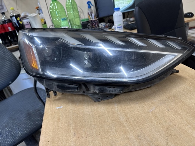 Правая блок фара 8W0941034F VAG