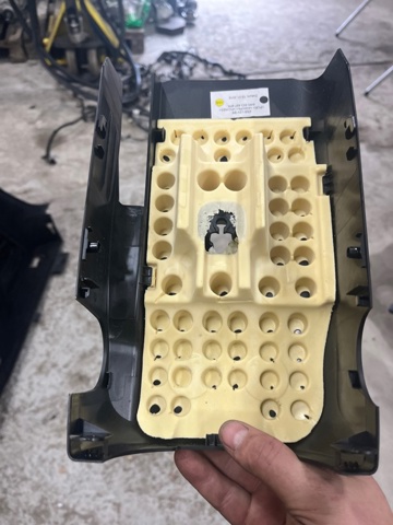 VAG 8W09535124PK Защитный кожух рулевого механизма в наличии Тернополь