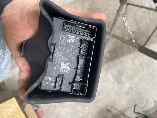 8W0959592A VAG Блок комфорта передней двери купить в Черновцы