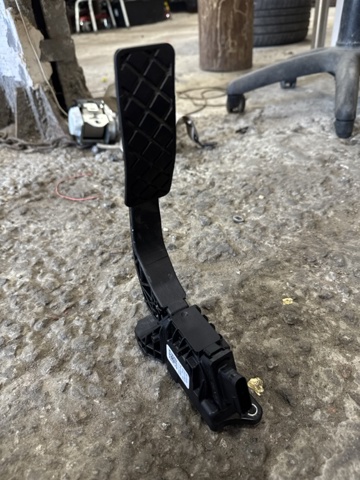 Педаль акселератора 8W1723523 VAG