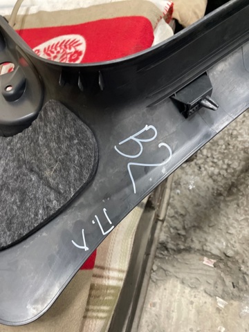 8W18672714PK VAG Обшивка стойки кузова внутренняя передняя левая купить в Каменское
