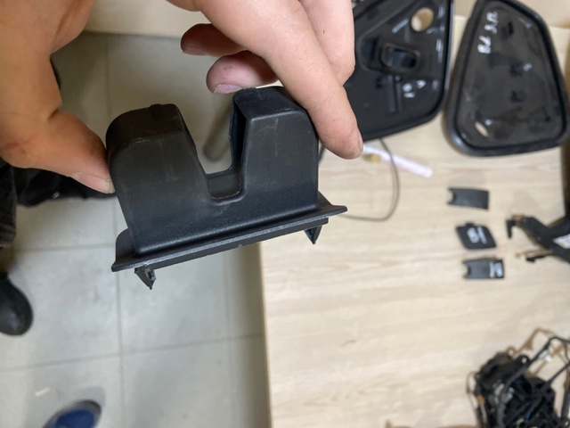 VAG 8W58275209B9 Крышка багажника в наличии Харьков