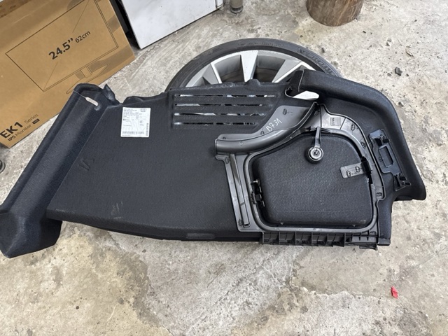 VAG 8W5863879ACCA9 в наличии Ирпень