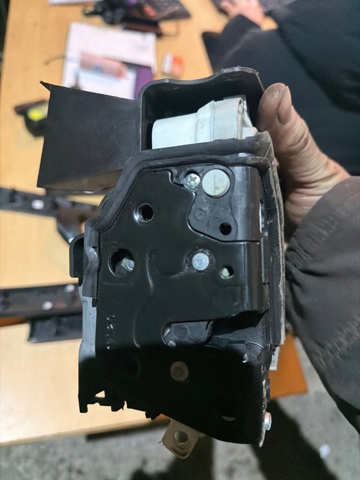 8X1837015C VAG Замок водительской двери купить в Харьков
