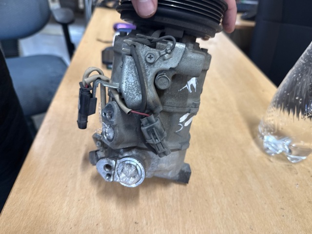 NISSAN 926005DB0B Компрессор кондиционера в наличии Харьков