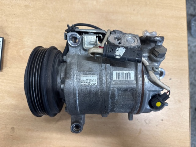 Компрессор хладагента 926005DB0B NISSAN